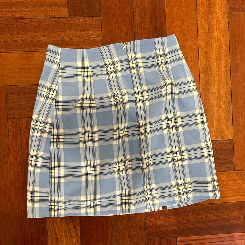 Brandy Melville Plaid Cara Skirt - Picture 3 of 4